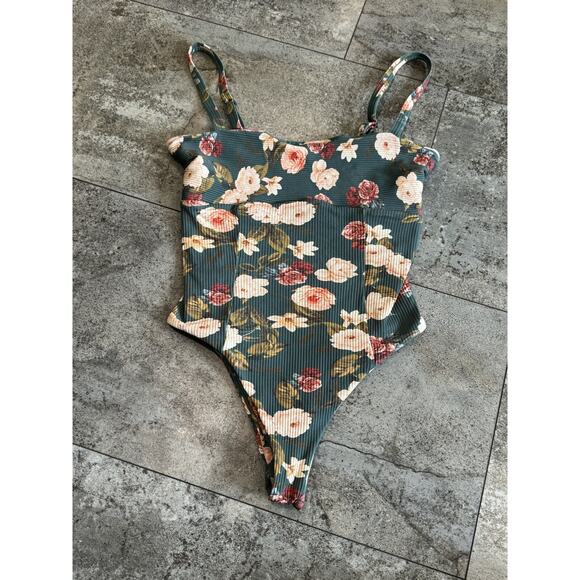 Boys + Arrows Finn One Piece She’s A Lady Floral Print Swimsuit One Piece Medium - Picture 1 of 8